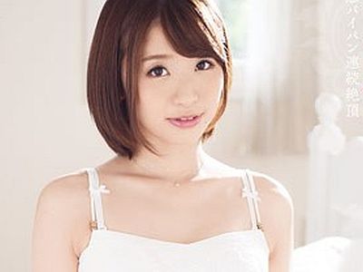 【電マ】初美沙希さんが着衣痴態を魅せつけて！スレンダーで巨乳な乳首狂いのパイパン痴態を電マで炸裂させる！